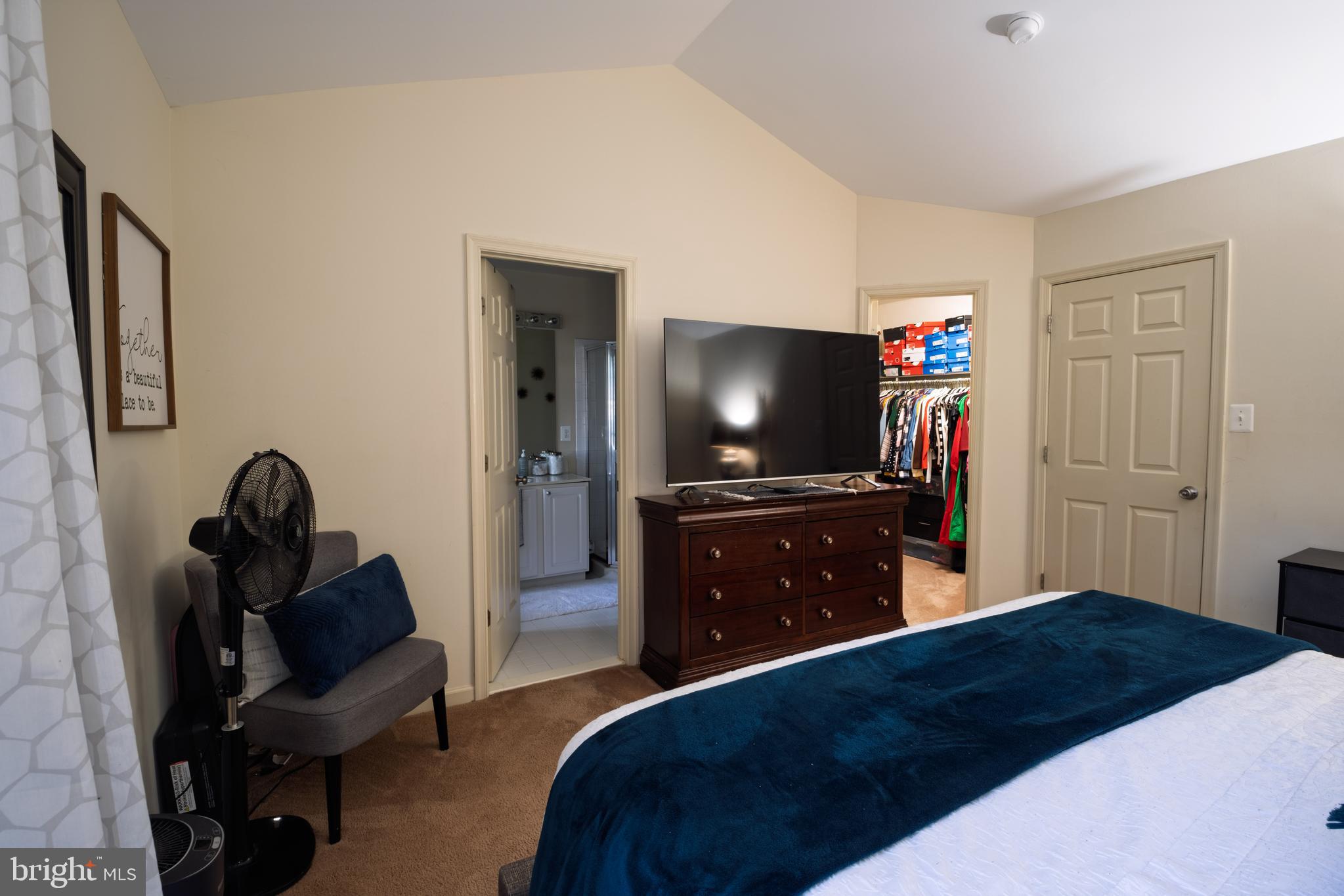 FAIRVIEW VILLAGE - Residential