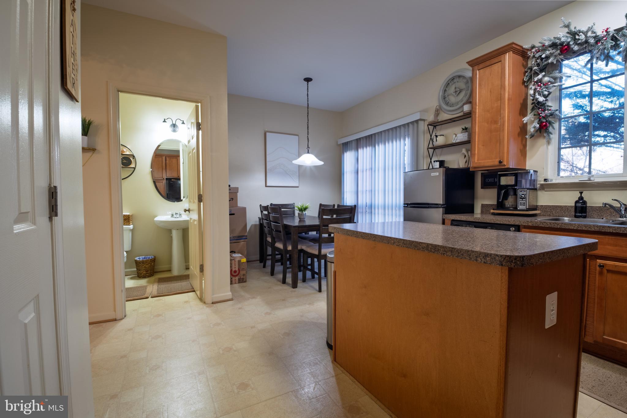 FAIRVIEW VILLAGE - Residential