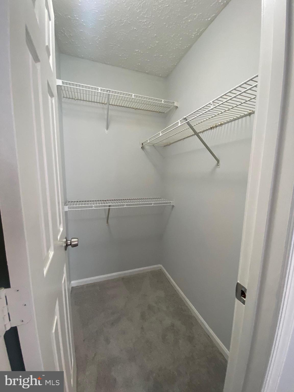 DEEP CREEK COMMONS - Residential Lease