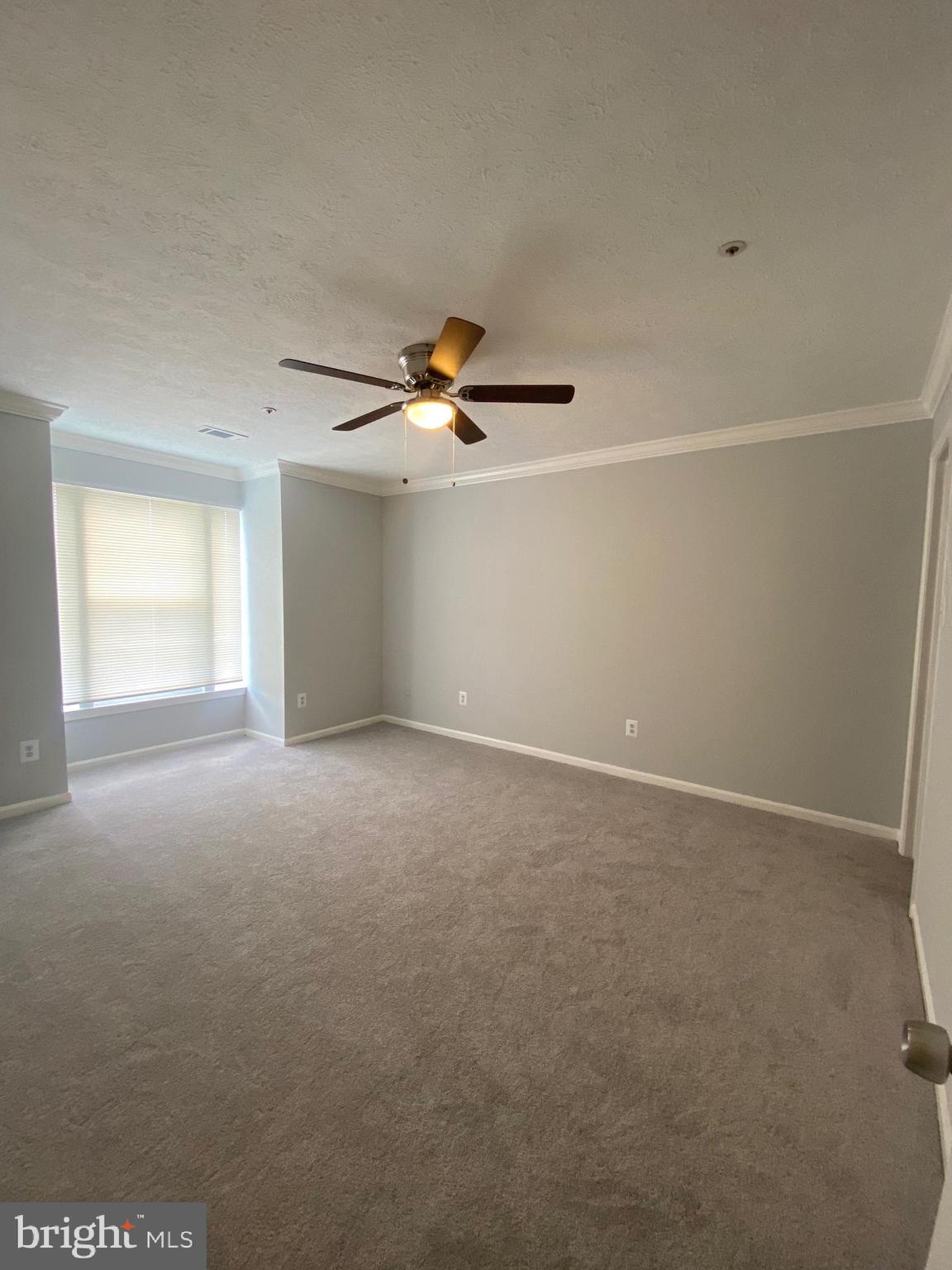 DEEP CREEK COMMONS - Residential Lease