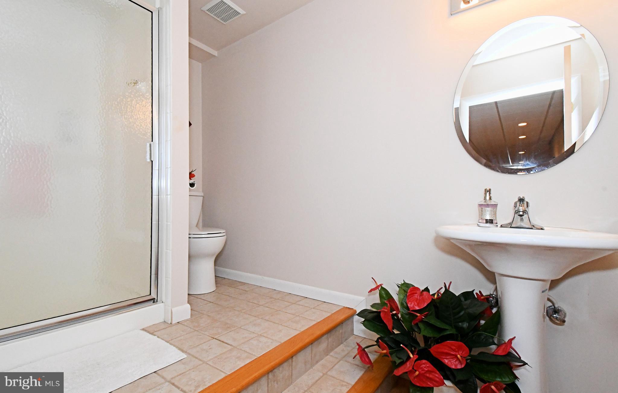 HILLS AT NORTHAMPT - Residential