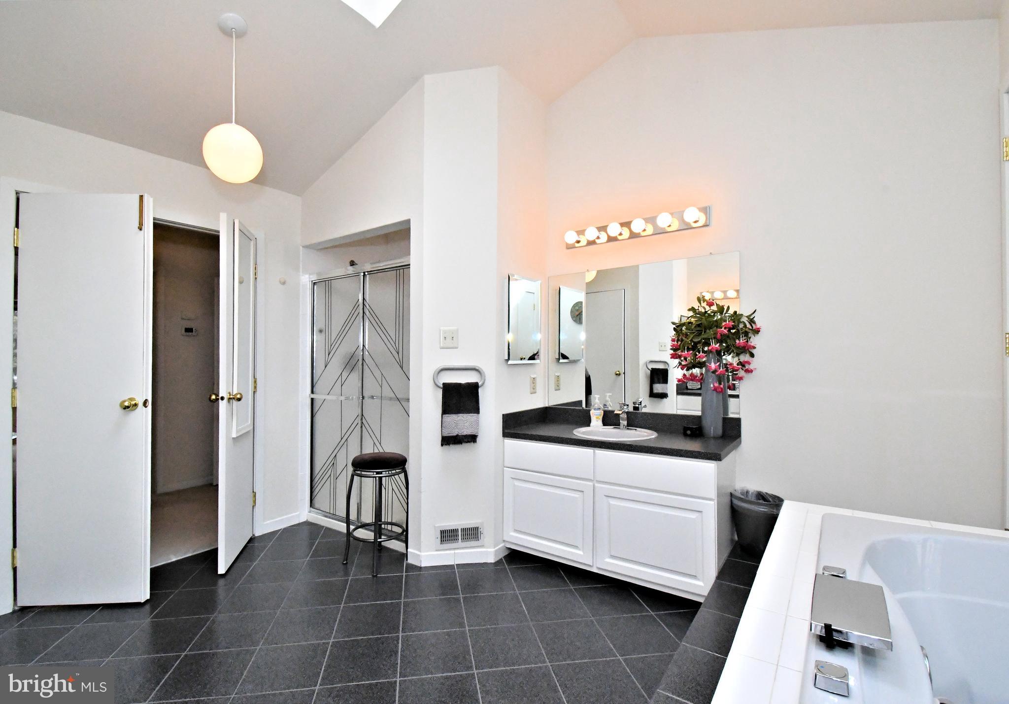 HILLS AT NORTHAMPT - Residential