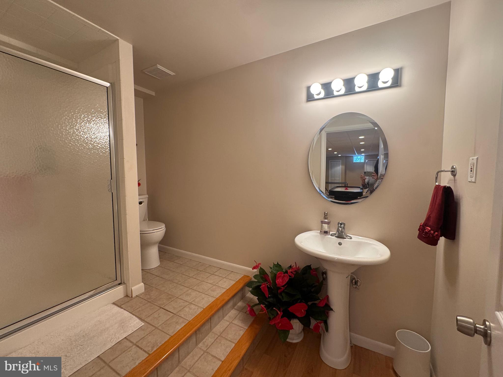 HILLS AT NORTHAMPT - Residential