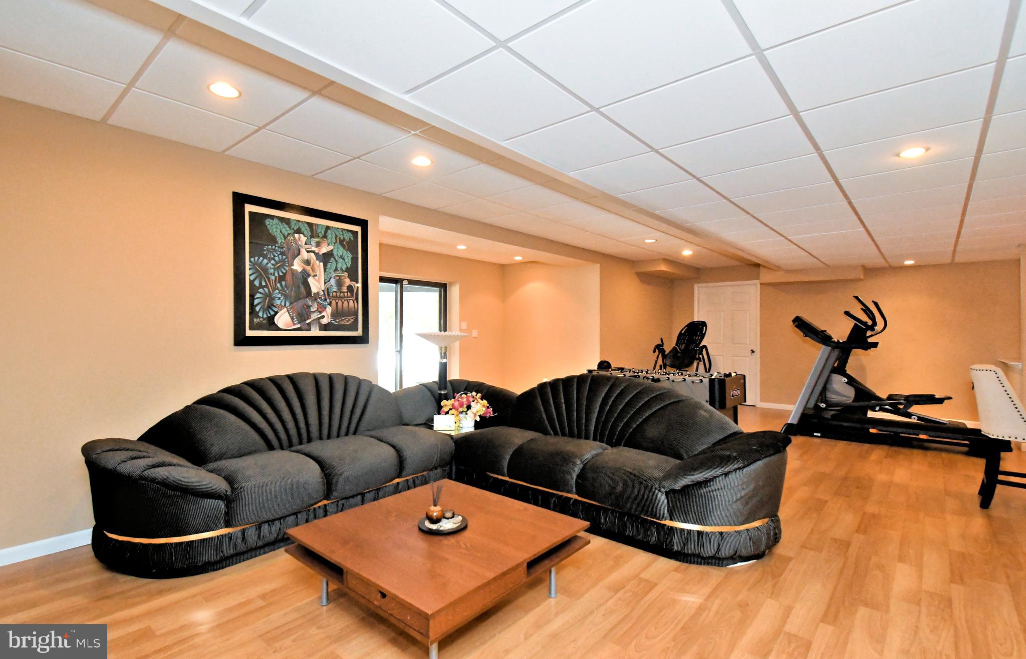 HILLS AT NORTHAMPT - Residential