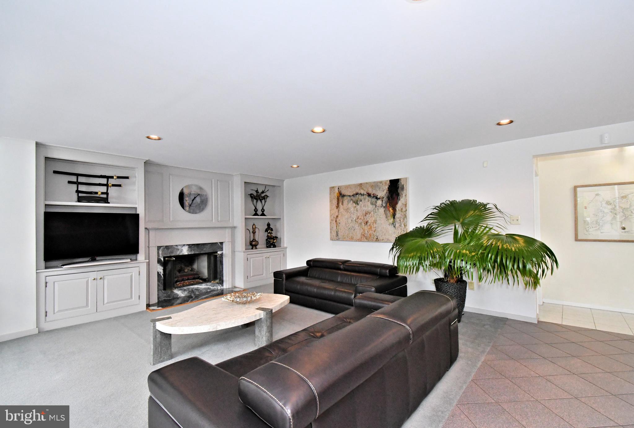 HILLS AT NORTHAMPT - Residential