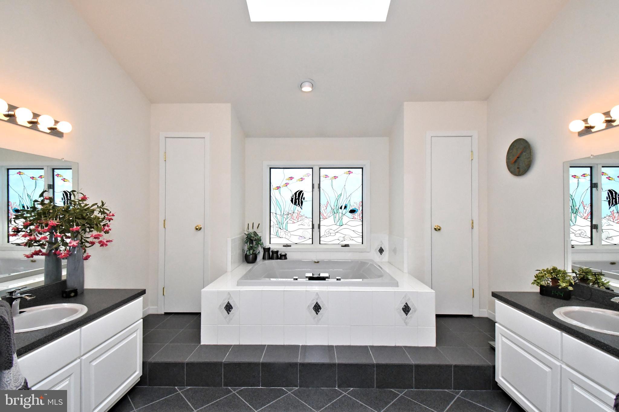 HILLS AT NORTHAMPT - Residential