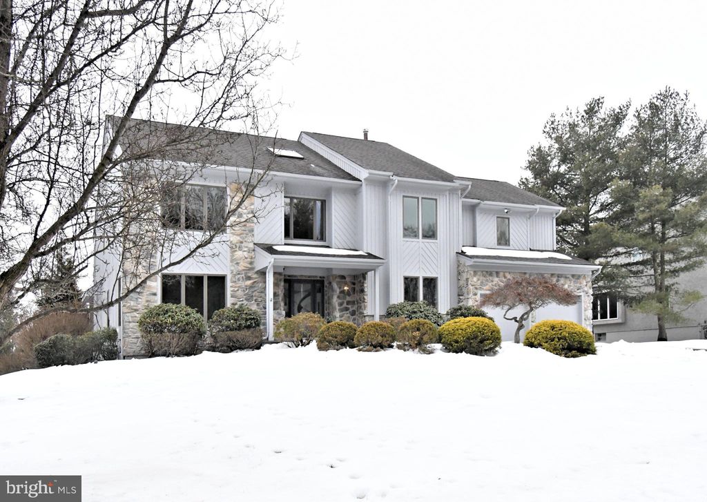 Photo of 83 Rocking Horse Way, HOLLAND, PA 18966 (MLS # PABU2114136)