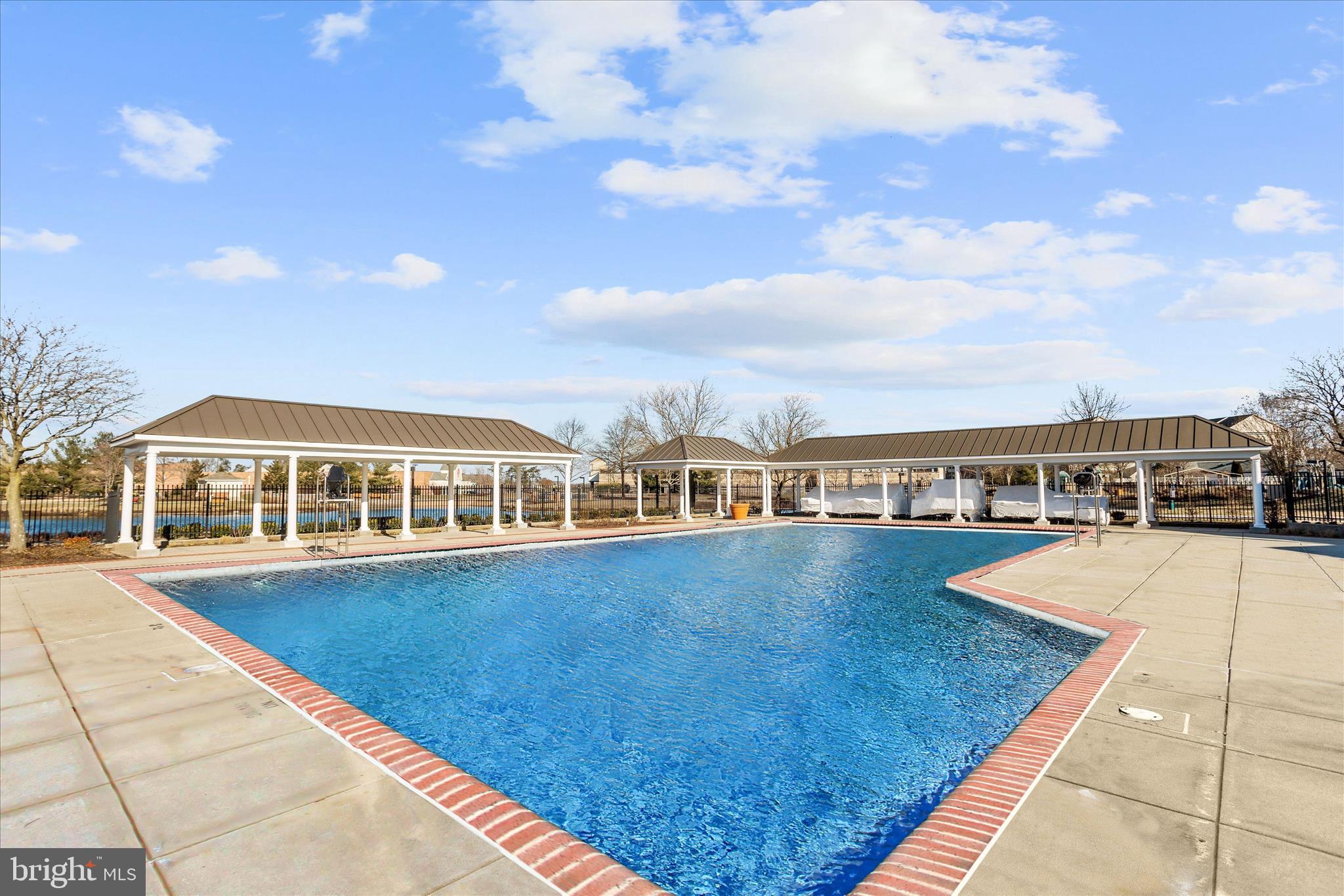 WEST COURTS AT PINEY ORCHARD - Residential