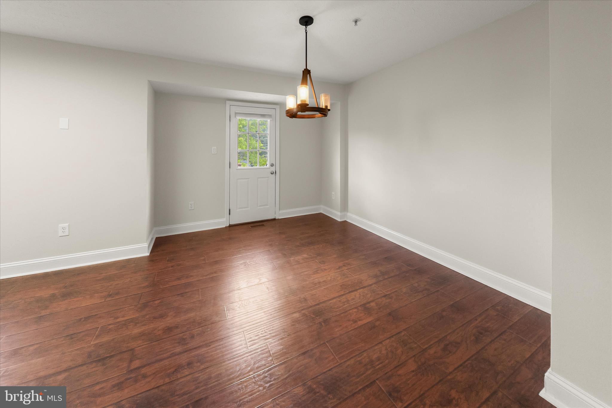 WEST COURTS AT PINEY ORCHARD - Residential