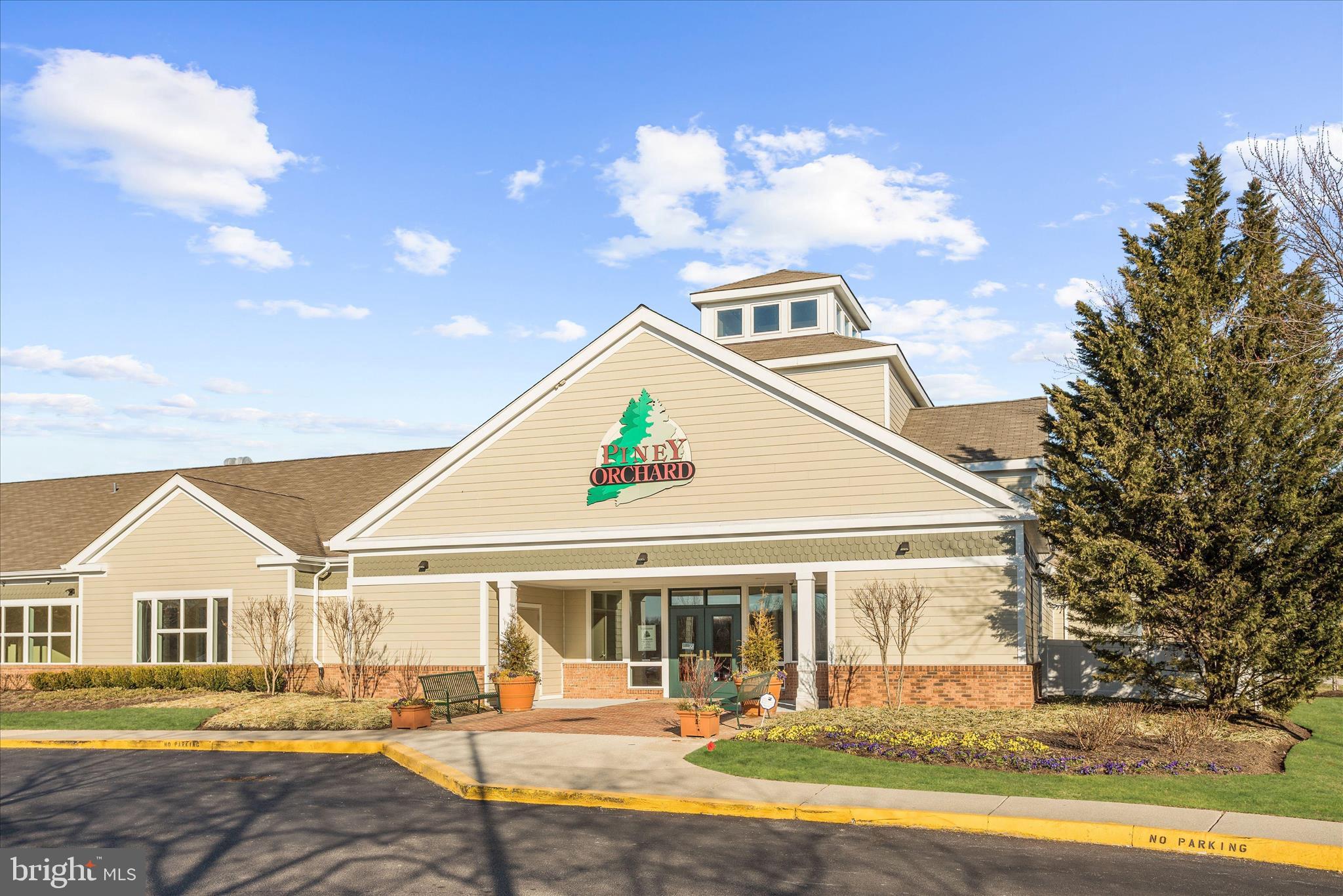 WEST COURTS AT PINEY ORCHARD - Residential