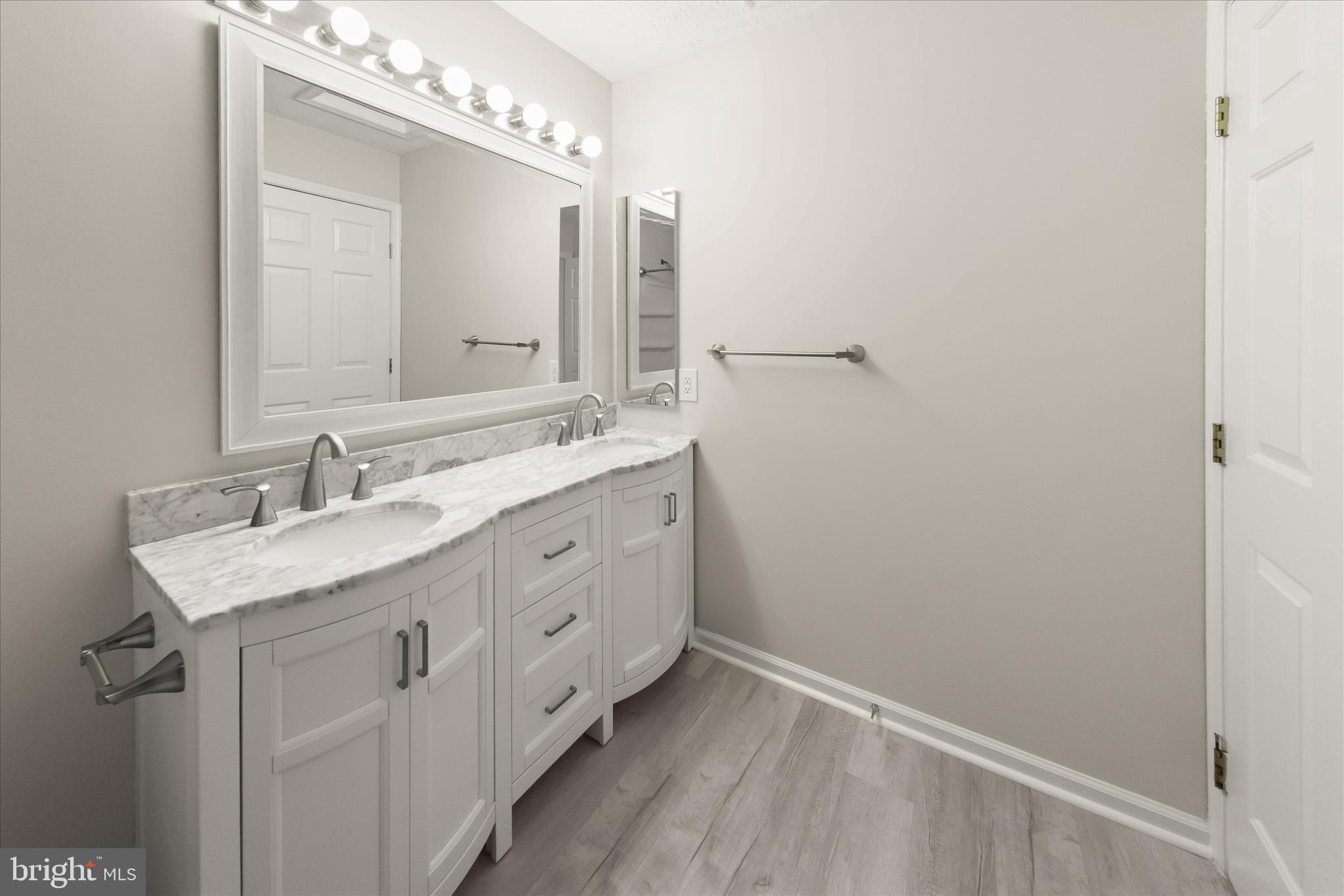 WEST COURTS AT PINEY ORCHARD - Residential