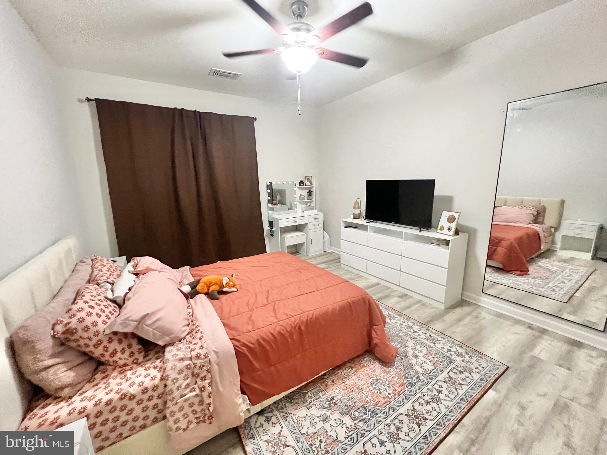 WORLDGATE CONDO - Residential