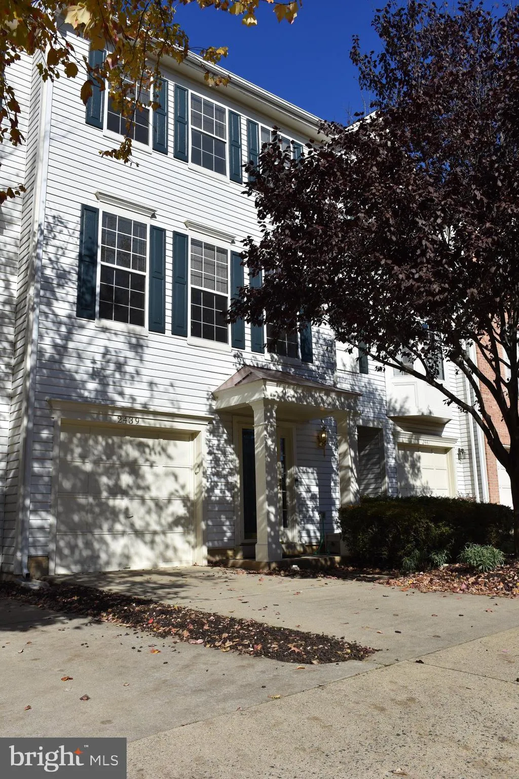 2439 Clover Field Circle, Herndon, VA 20171