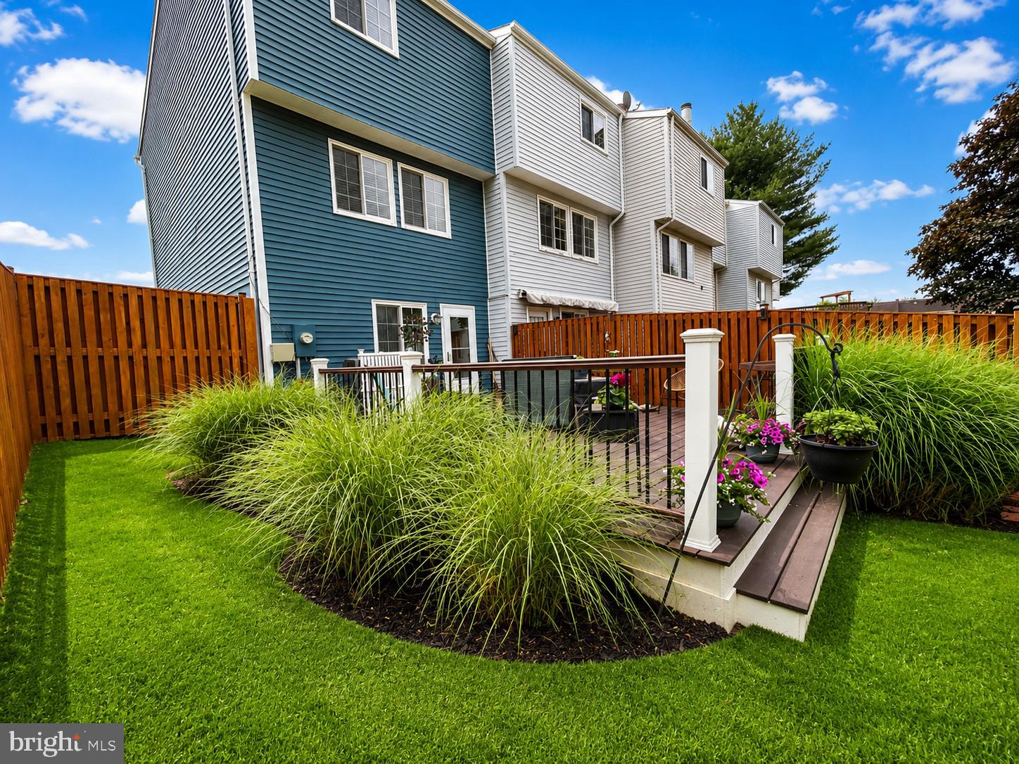 OAK SPRINGS - Residential