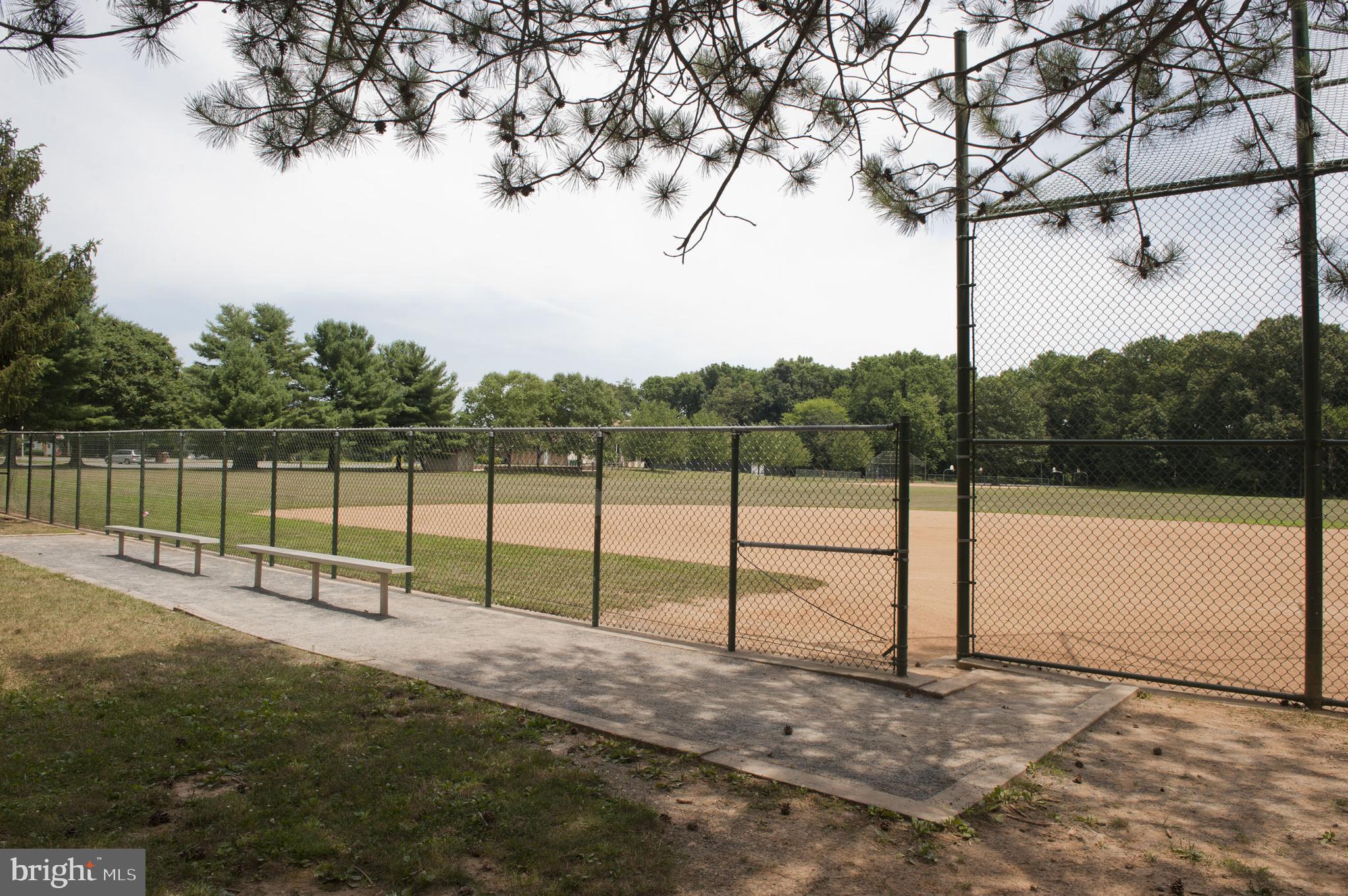 OAK SPRINGS - Residential
