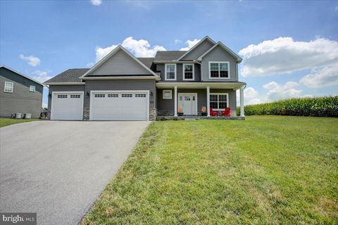 1014 DIVINITY DRIVE GREENCASTLE PA 17225