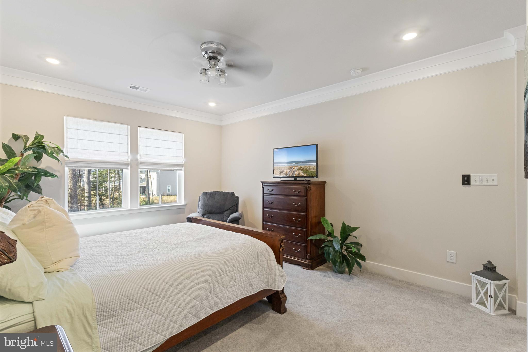 MILOS HAVEN - Residential