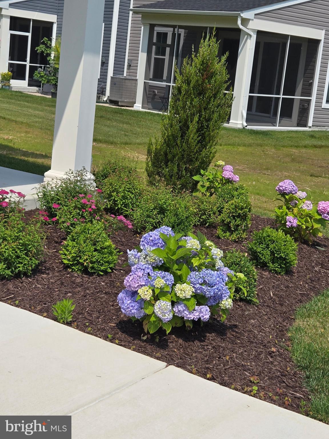 MILOS HAVEN - Residential