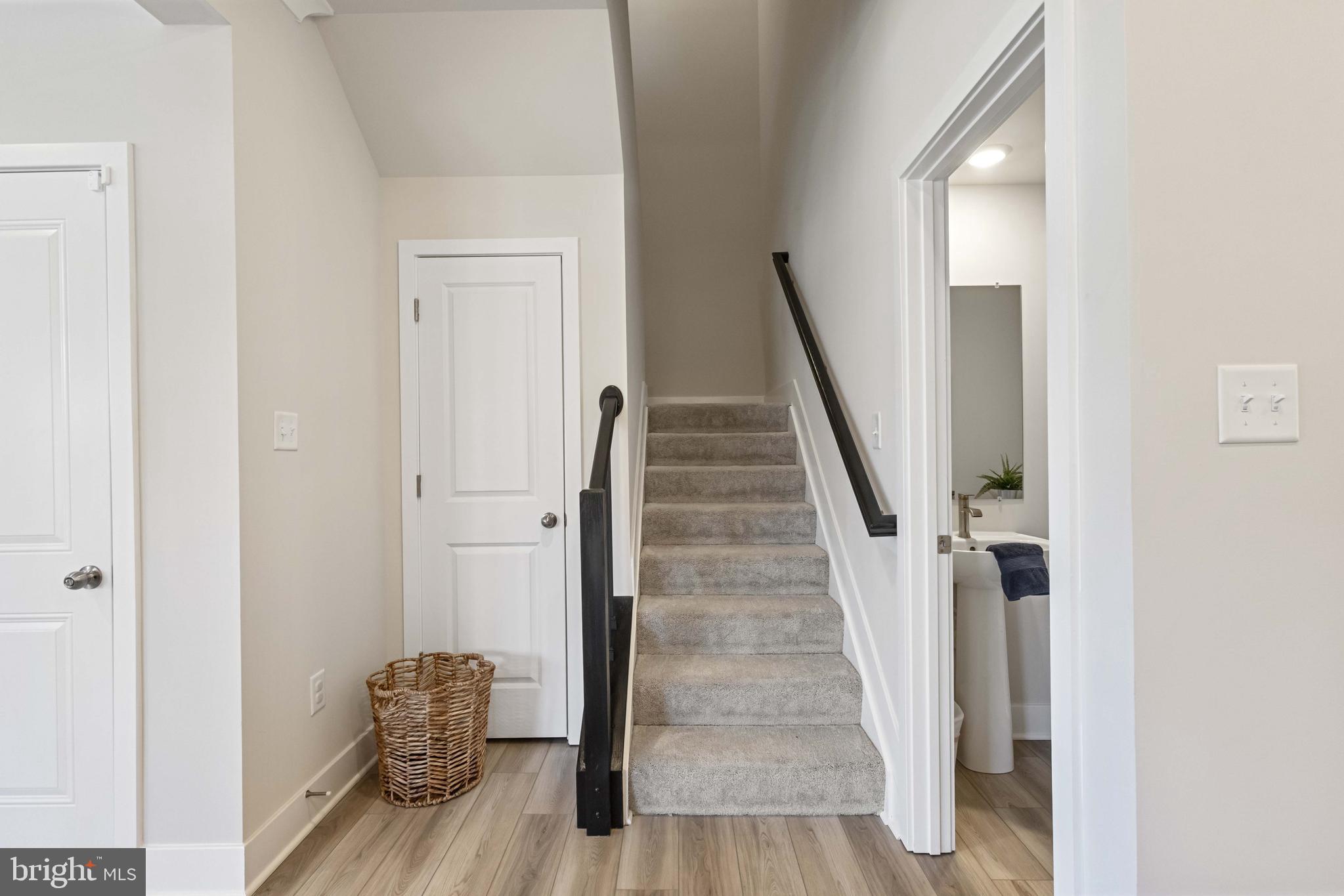 MILOS HAVEN - Residential