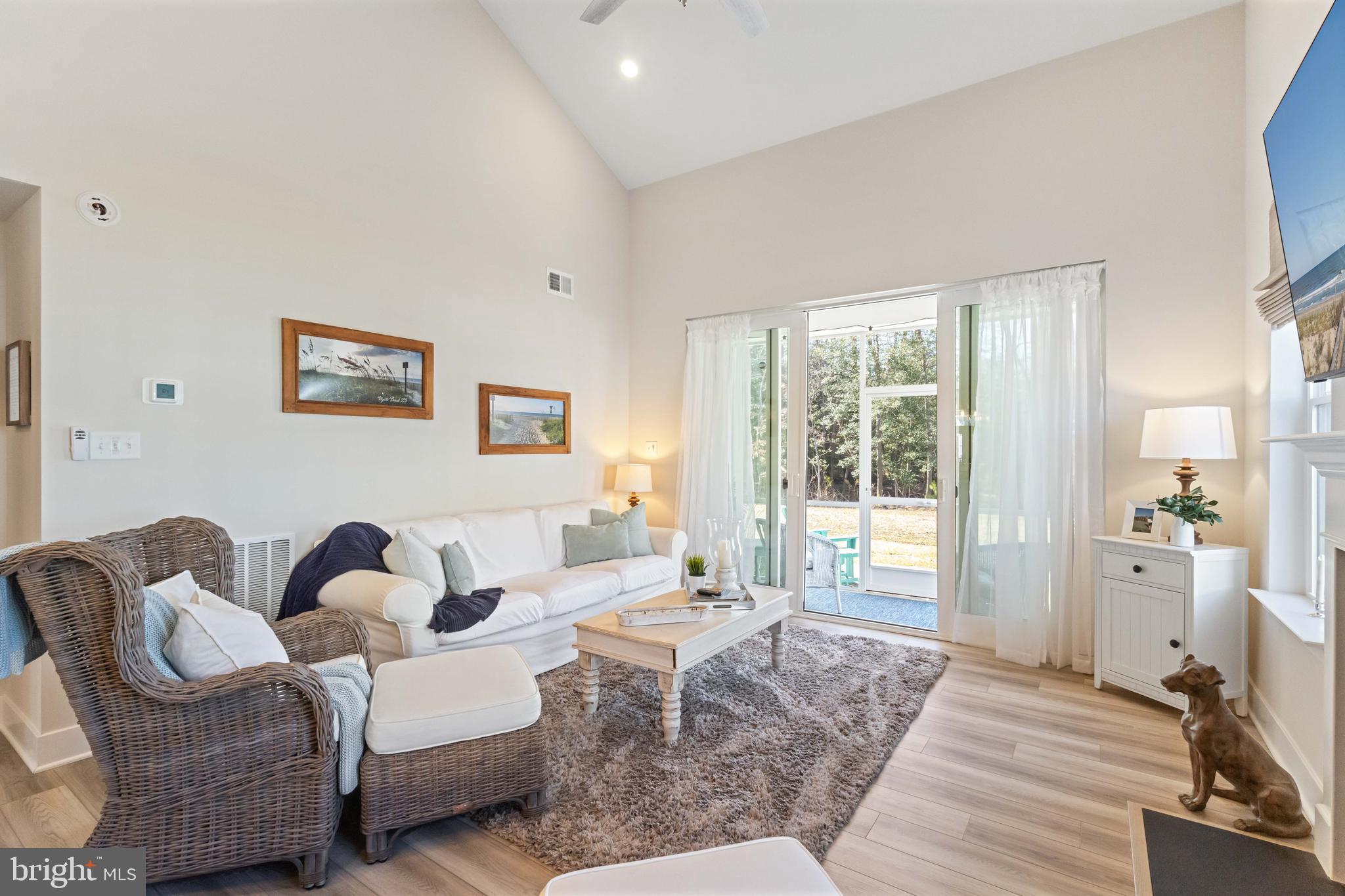 MILOS HAVEN - Residential