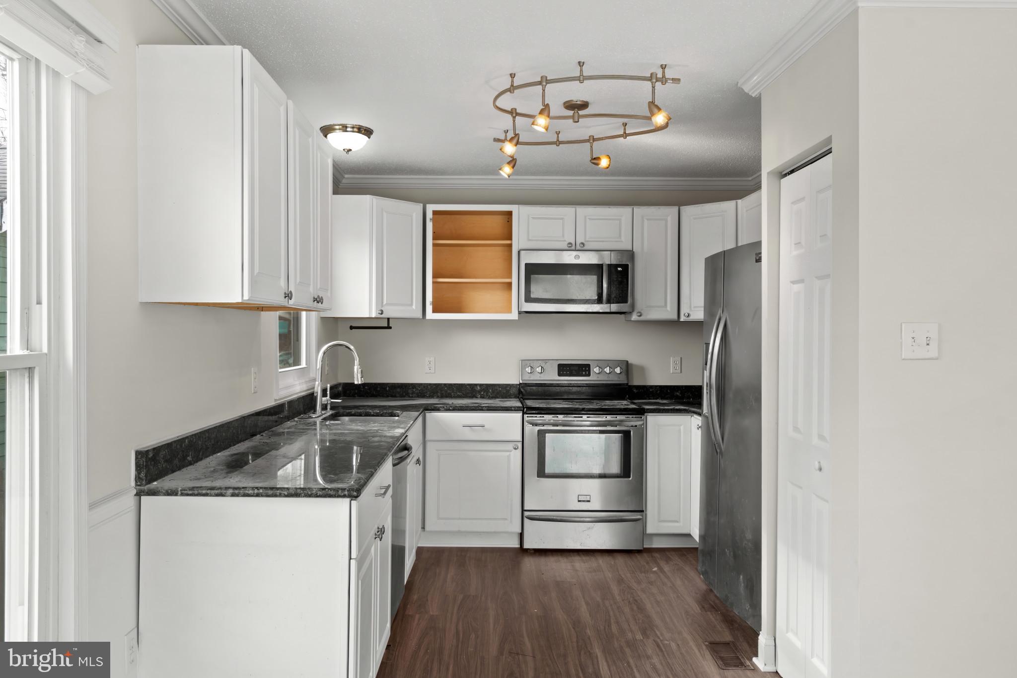 BALTIMORE HIGHLANDS - Residential