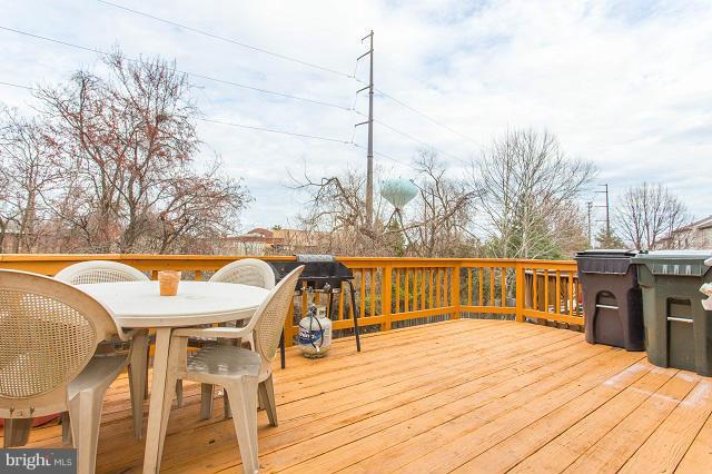 TUDOR OAKS - Residential