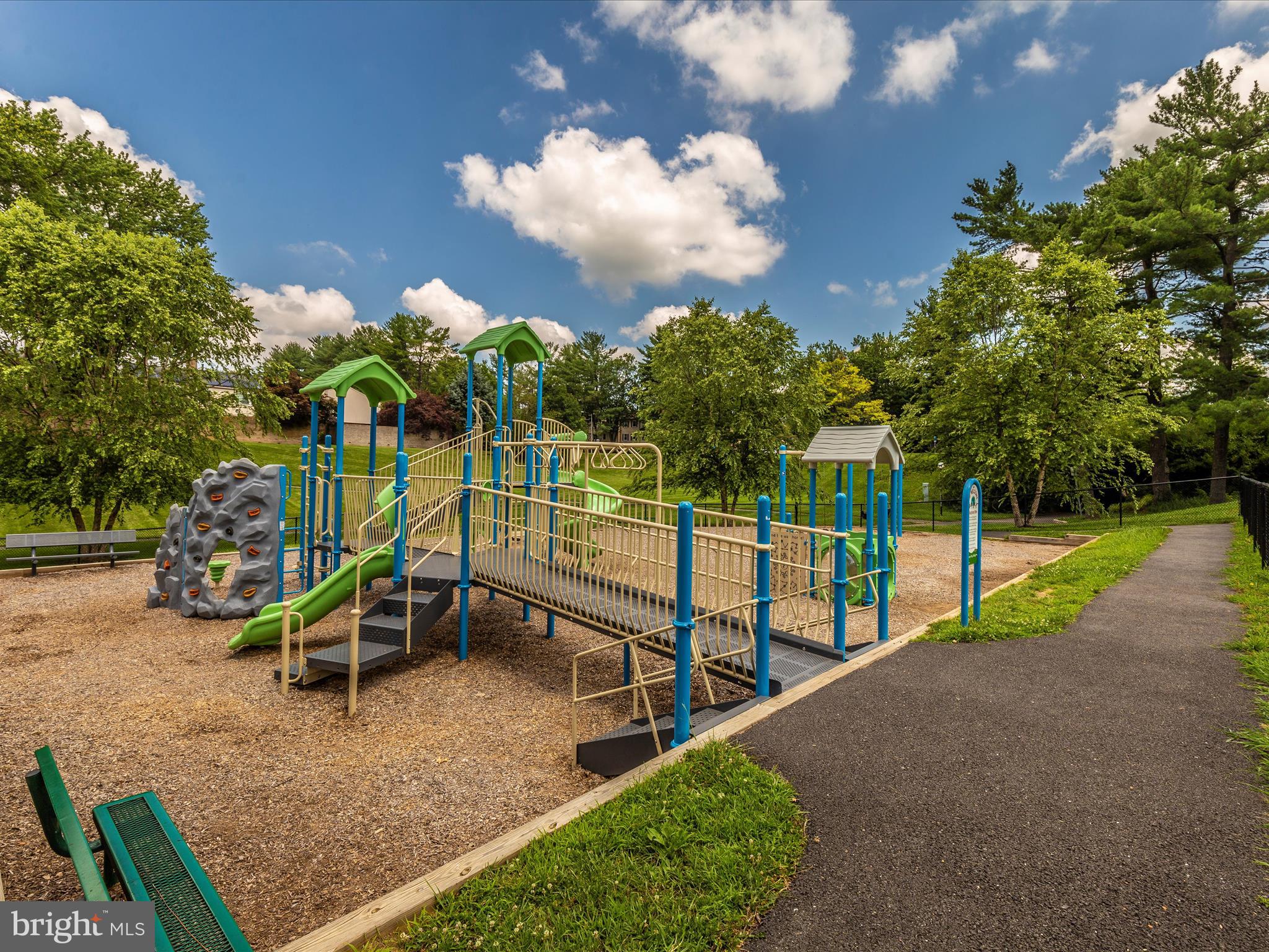 THOMAS CHOICE GARDENS - Residential