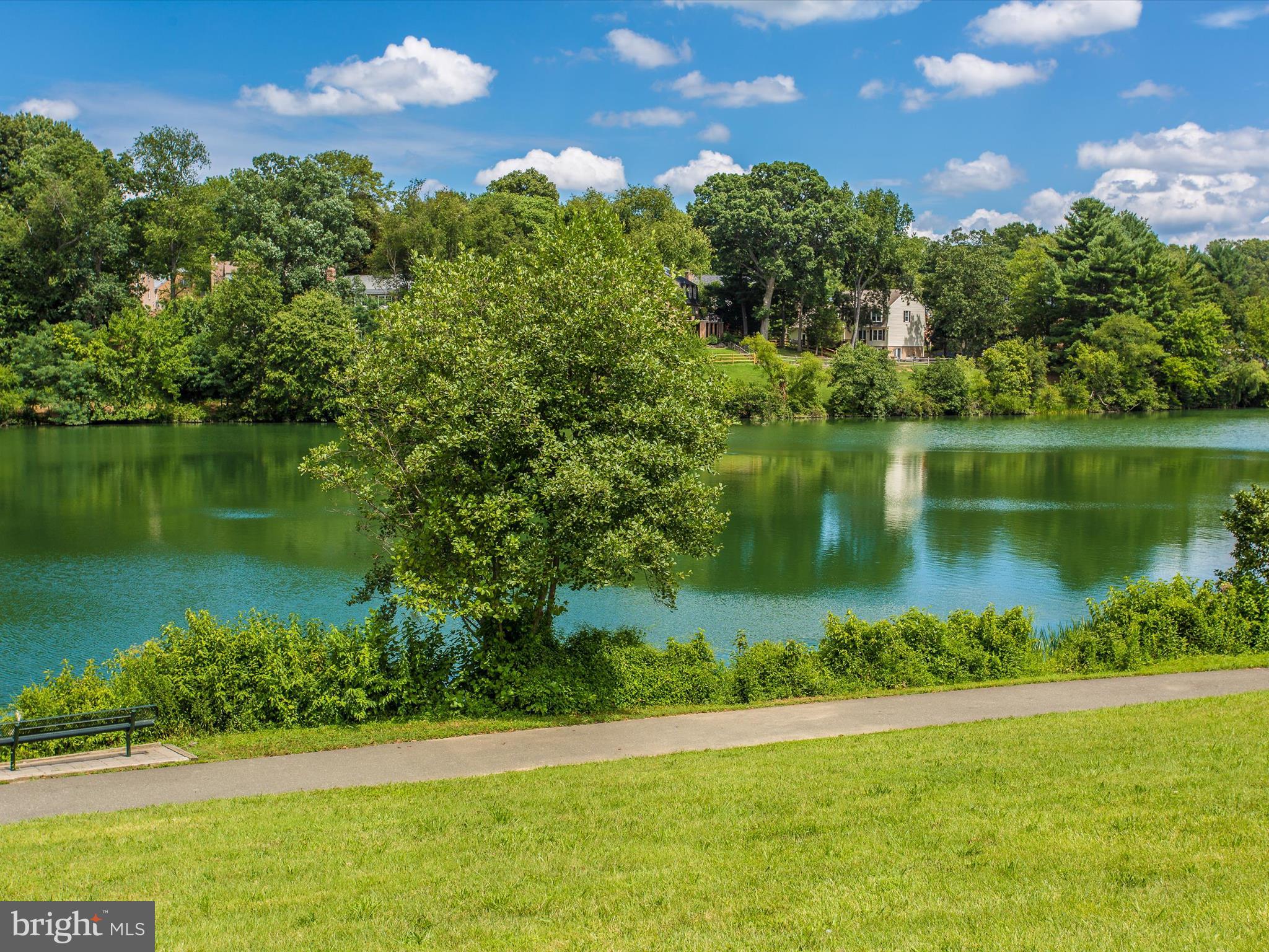 THOMAS CHOICE GARDENS - Residential