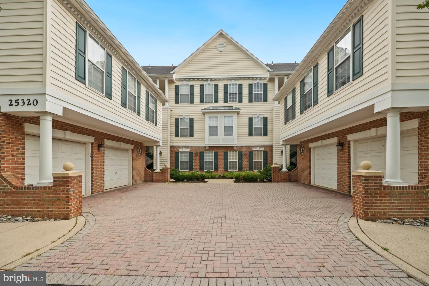 25320 LAKE MIST SQUARE 201