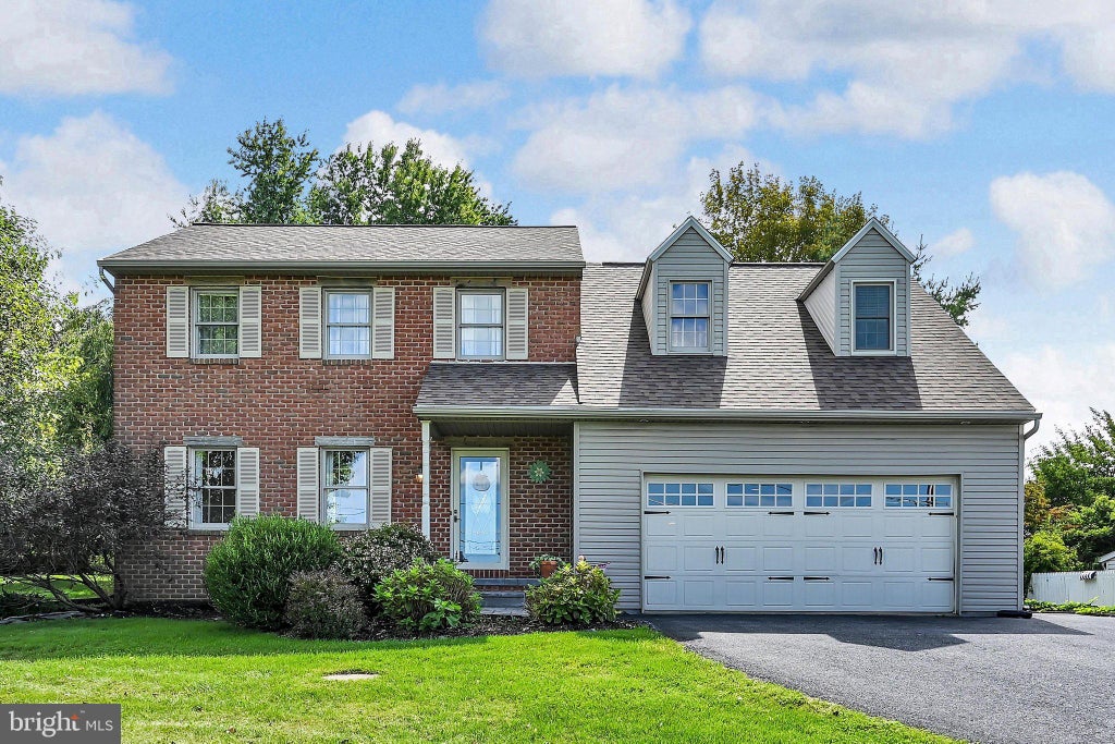 Photo of 690 W Church Road, EPHRATA, PA 17522 (MLS # PALA2096244)