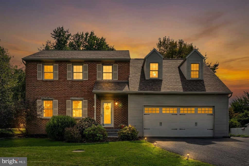 Photo of 690 W Church Road, EPHRATA, PA 17522 (MLS # PALA2096244)