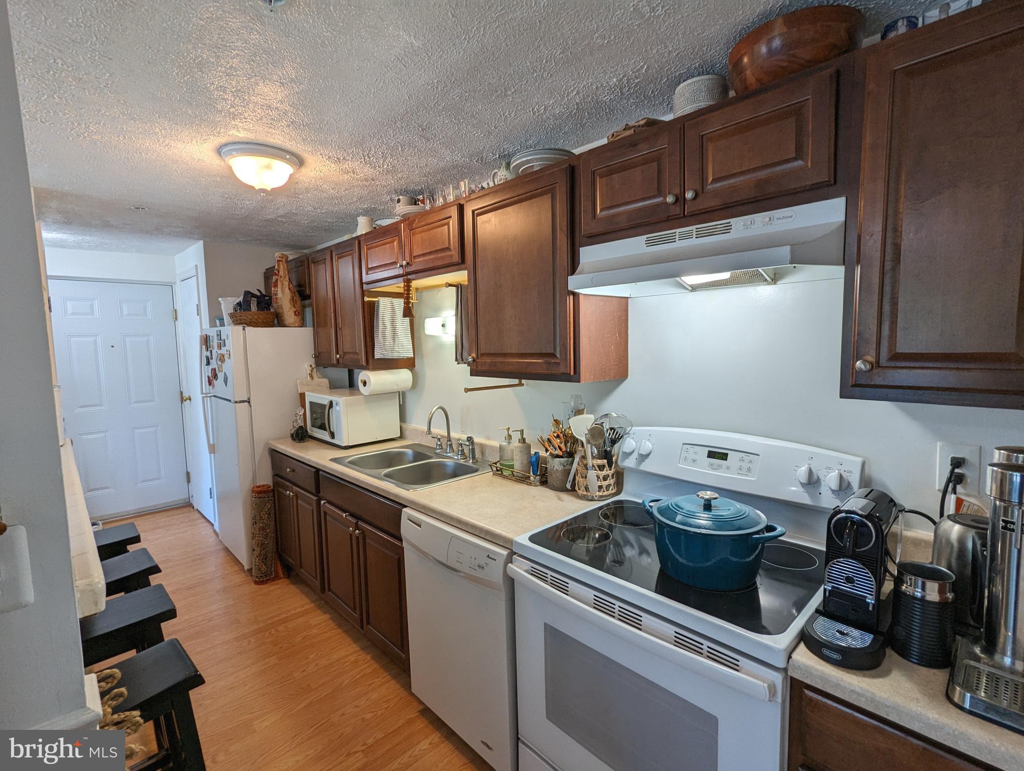 PARK SUMMIT CODM - Residential Lease