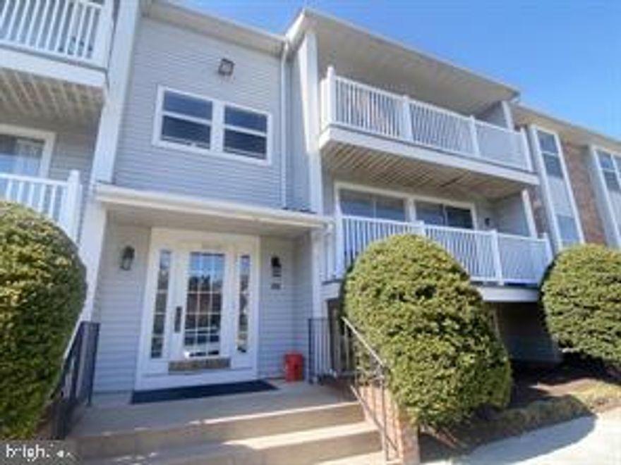 2 bedroom condo for rent! Large and bright living room with 2 sliding doors leading to the cozy balcony. Two spacious bedrooms, In-unit laundry room with full-size washer & dryer. Beautiful kitchen with  granite countertops.   landlord pays condo fee which includes water.  Community pool and tennis courts. Pets case by case with approval, $50 pets fee/month.  $400 pet deposit.  Fantastic location, Convenient to Downtown Crown, The Rio, Kentlands, I270, Shady Grove Metro, ICC, Bus Service.   Available May 17th,   Landlord will touch up walls, shampoo carpet and caulk the bathroom before new renters moving in,  Occupied, schedule to show.