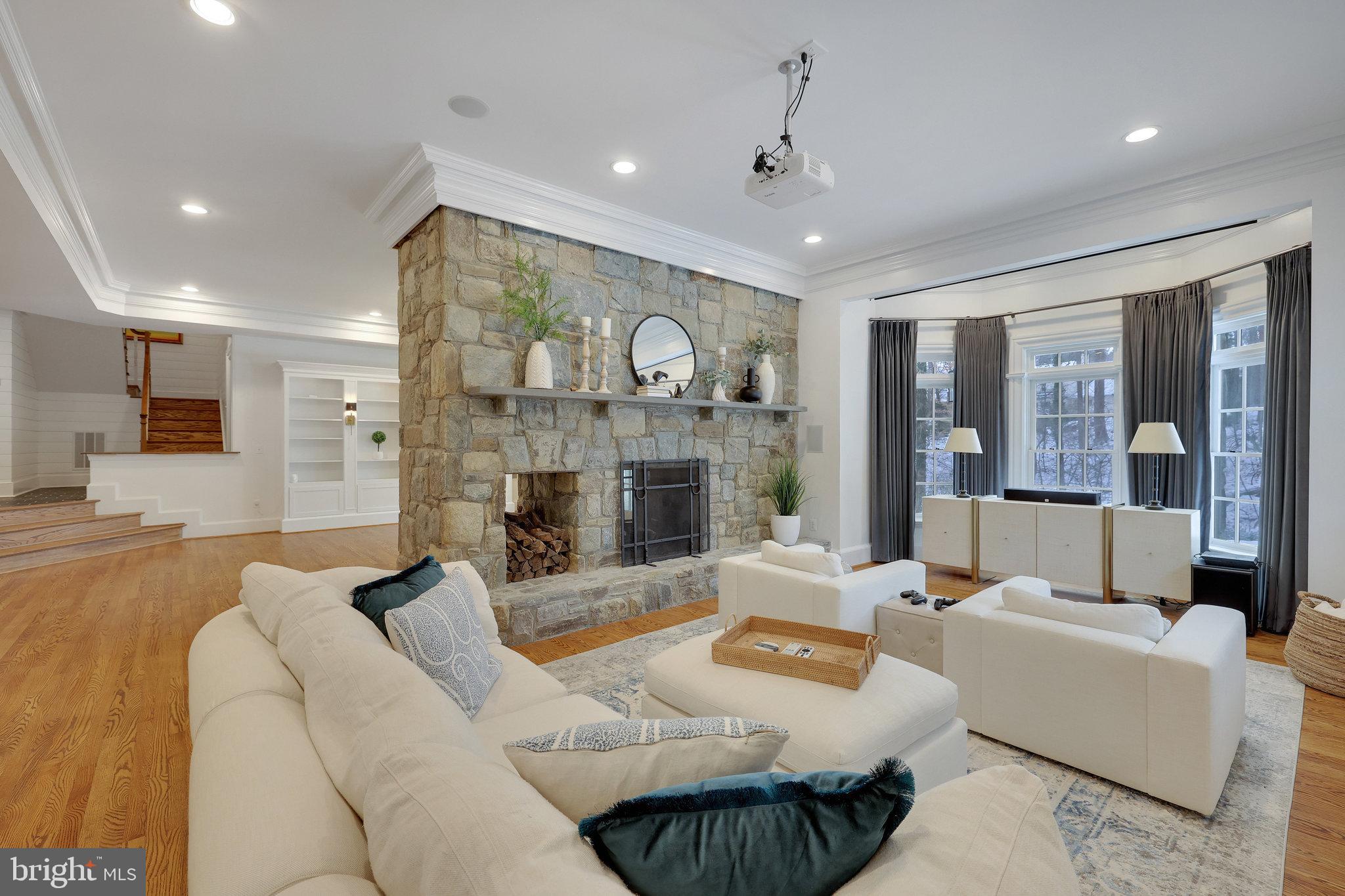 SPRING HILL FARM - Residential