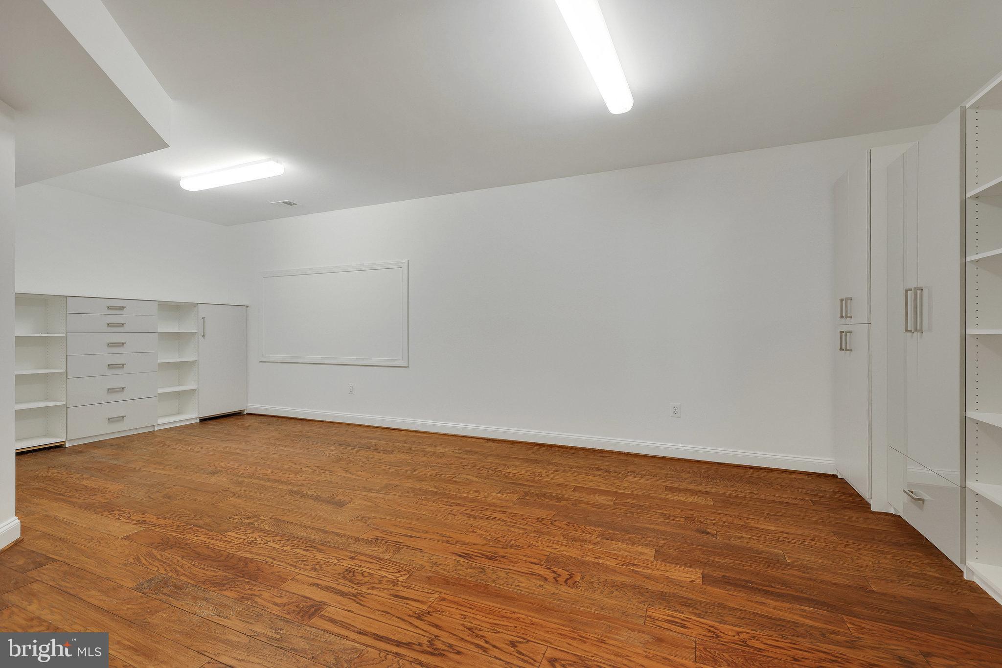 SPRING HILL FARM - Residential