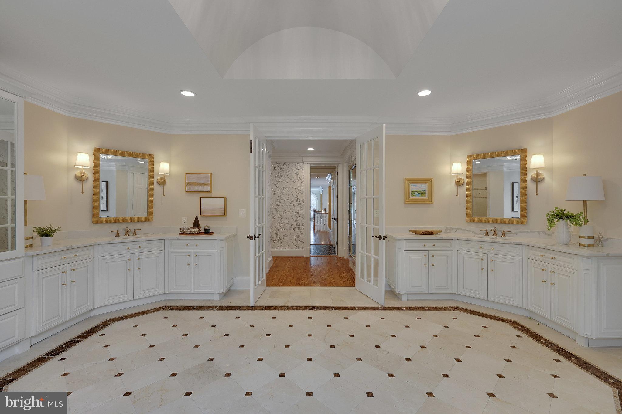 SPRING HILL FARM - Residential