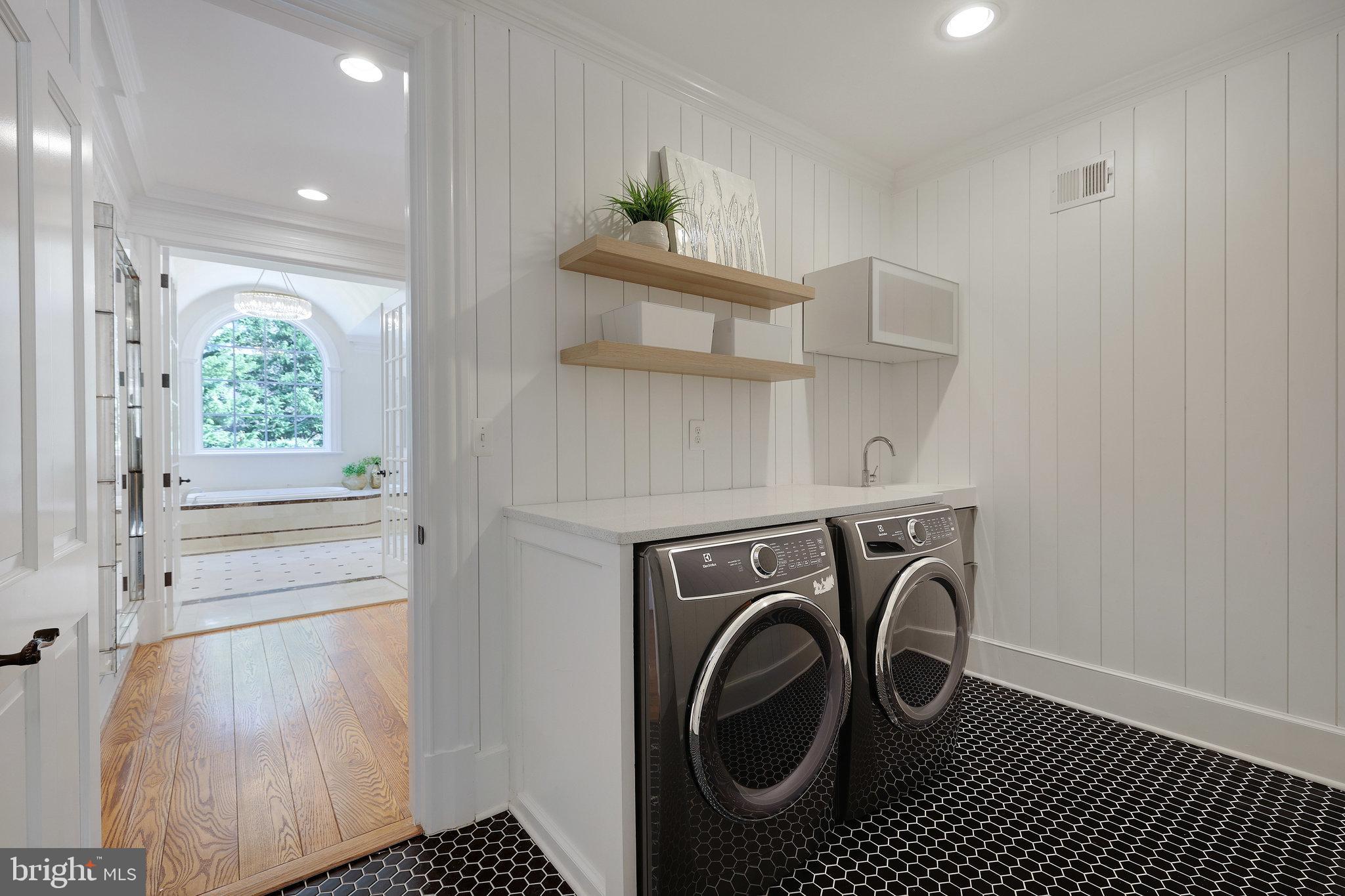 SPRING HILL FARM - Residential