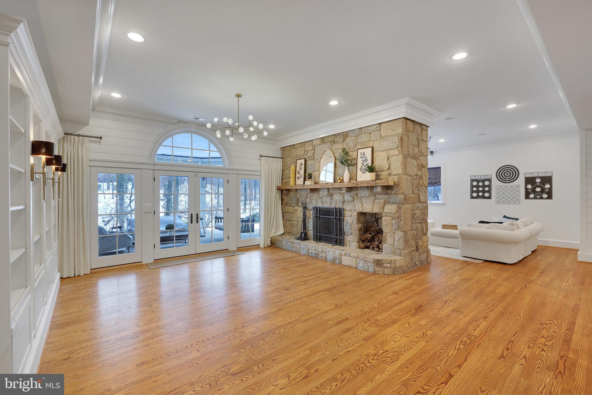 SPRING HILL FARM - Residential