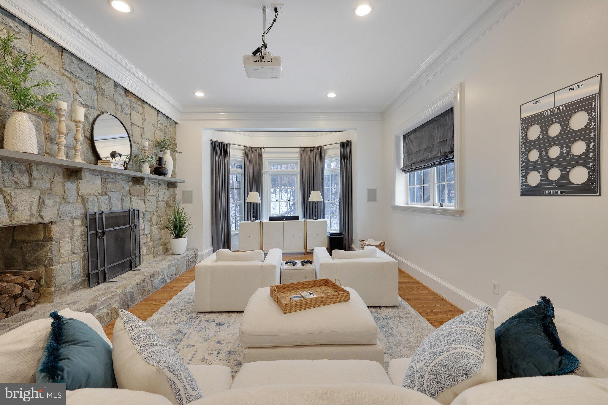 SPRING HILL FARM - Residential