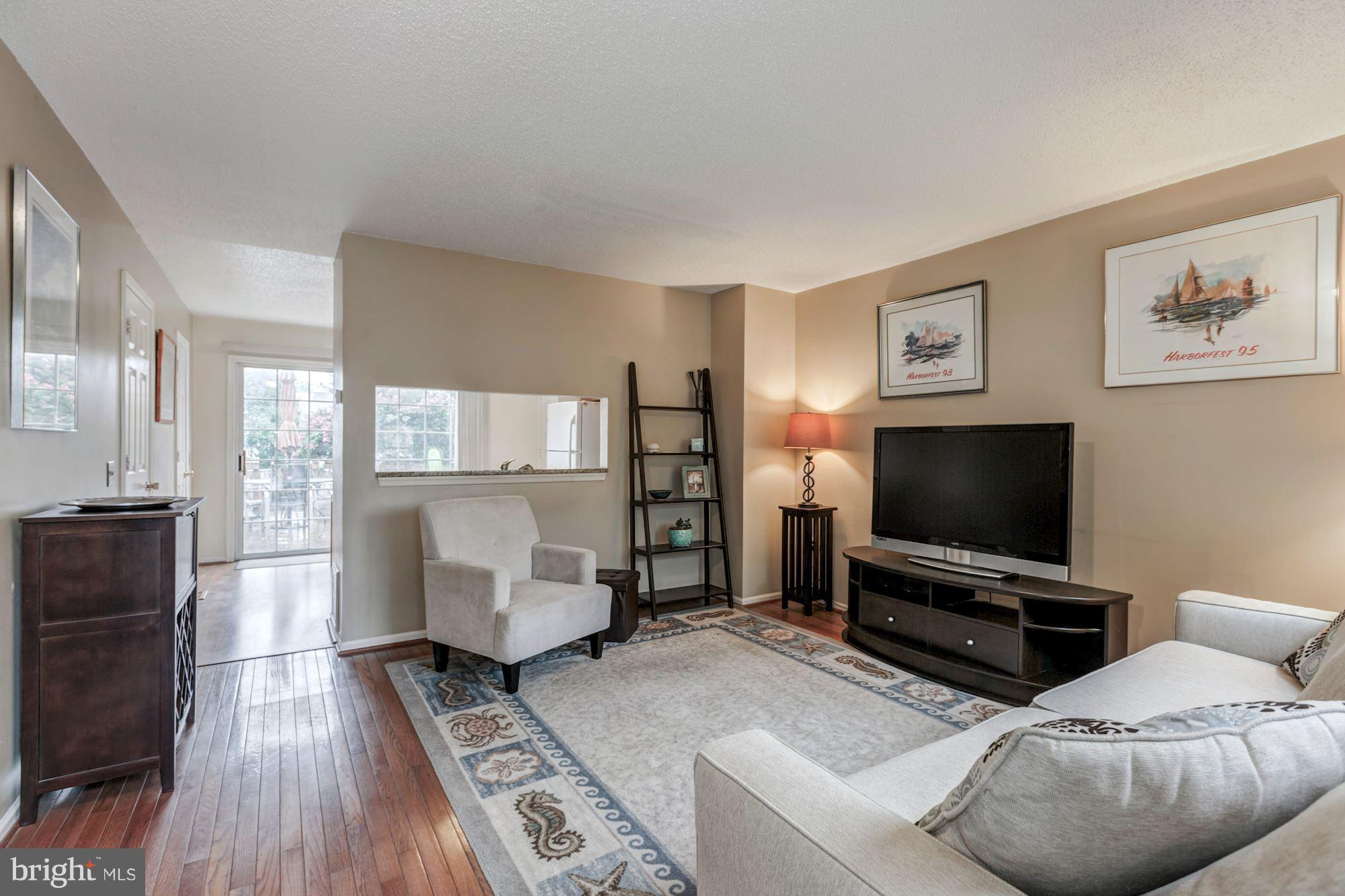 LANDSDOWNE - Residential Lease