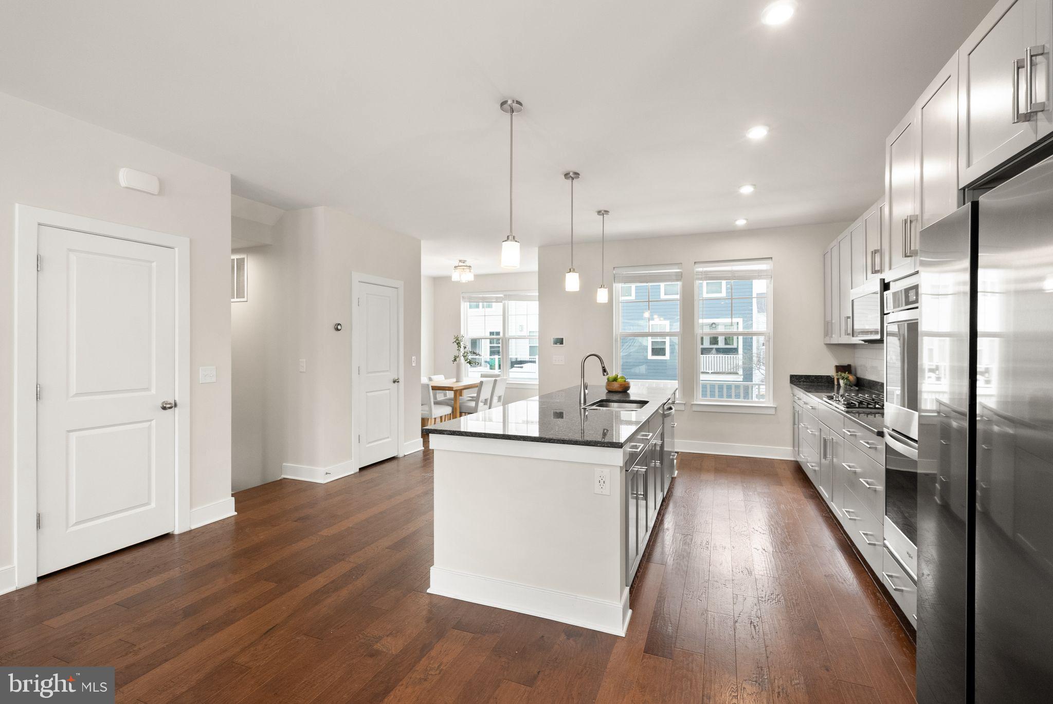 POTOMAC SHORES - Residential