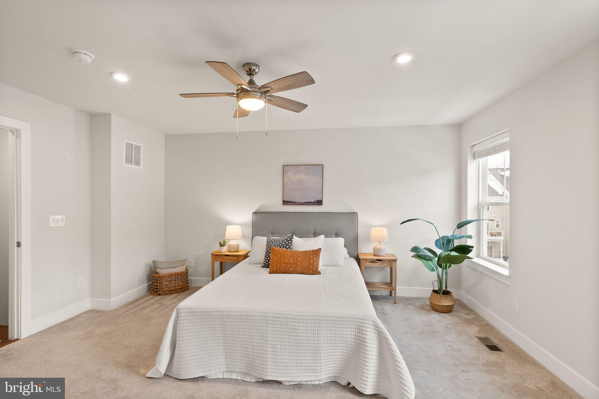 POTOMAC SHORES - Residential