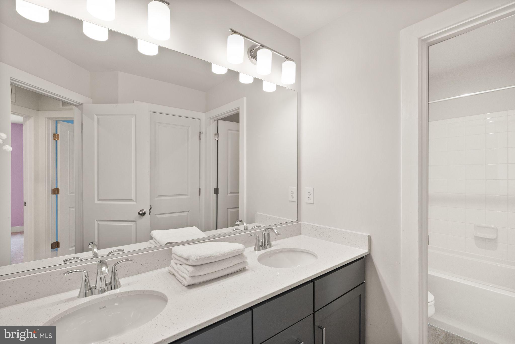 POTOMAC SHORES - Residential