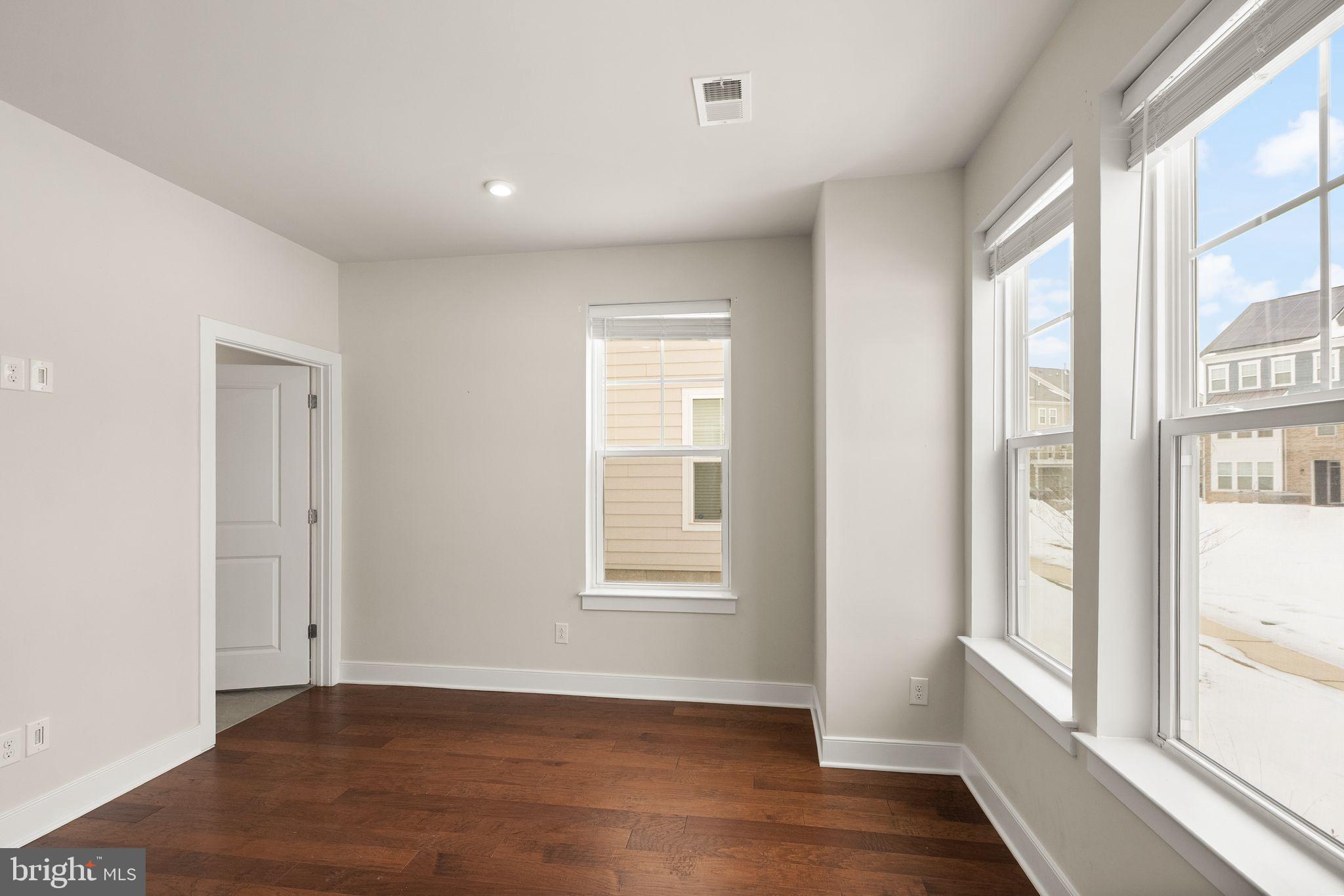 POTOMAC SHORES - Residential