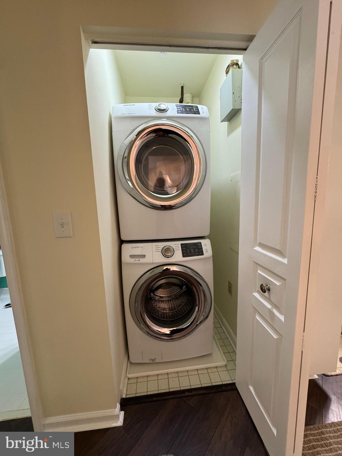 WORLDGATE CONDO - Residential