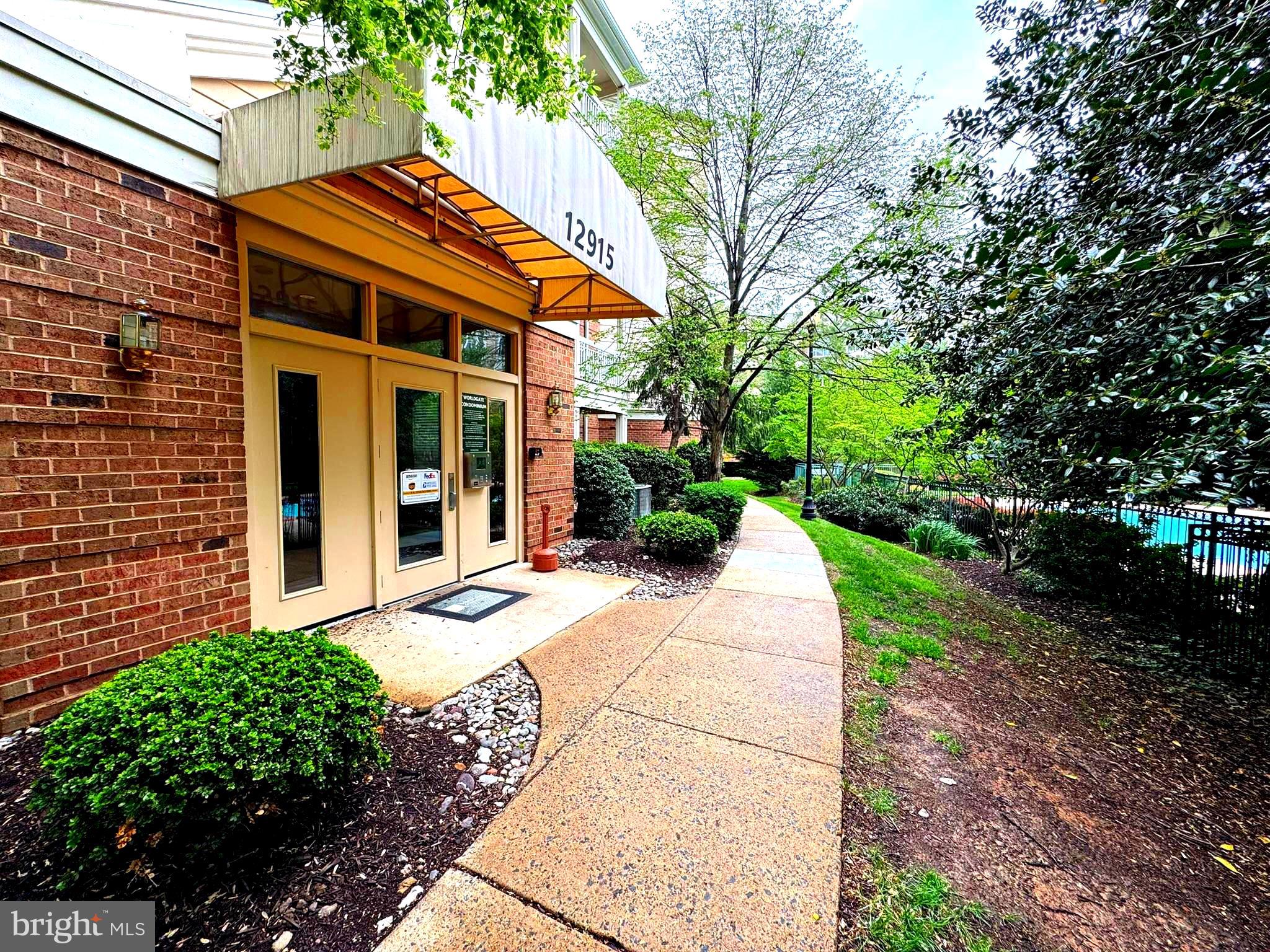 WORLDGATE CONDO - Residential