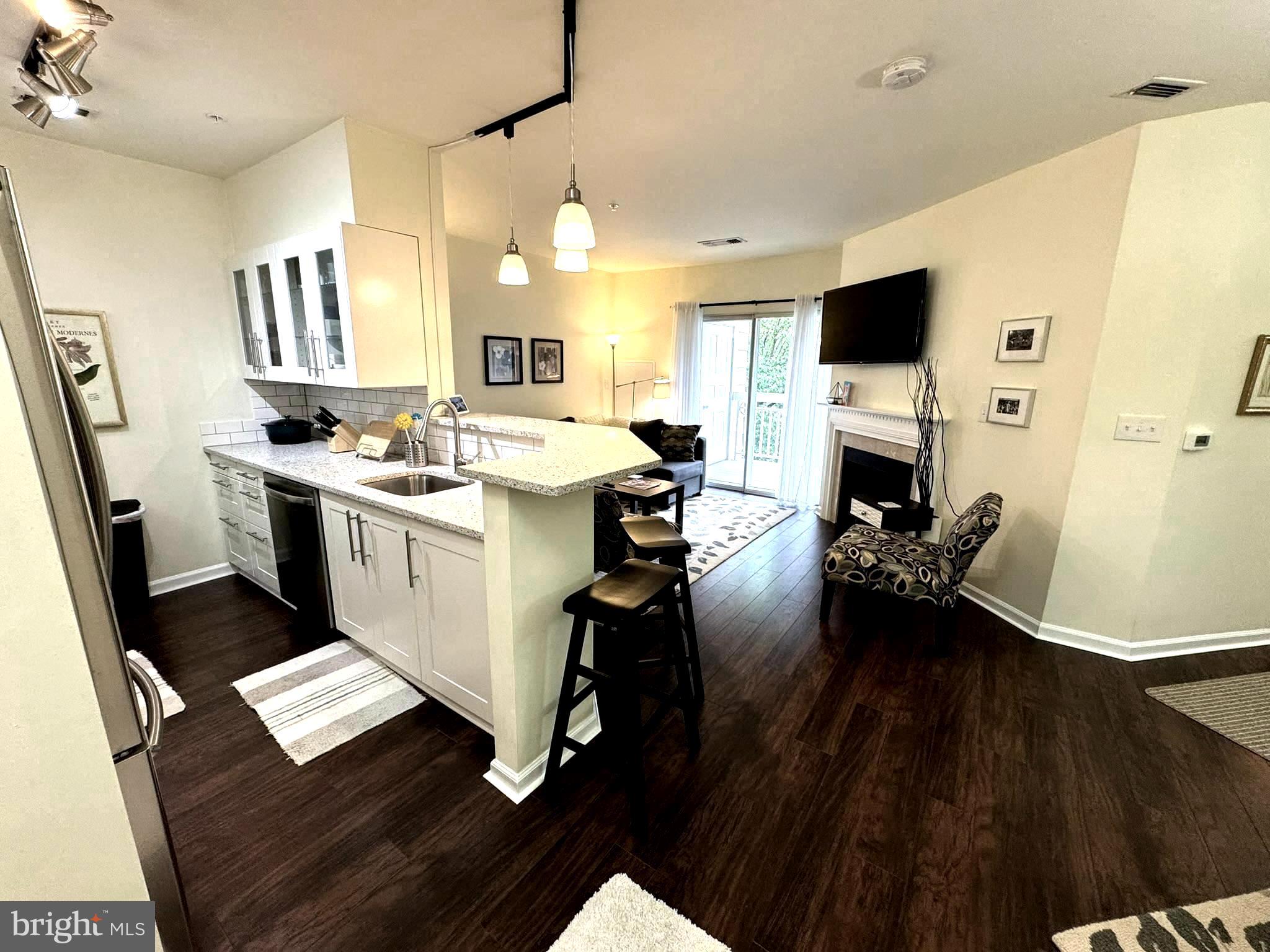 WORLDGATE CONDO - Residential