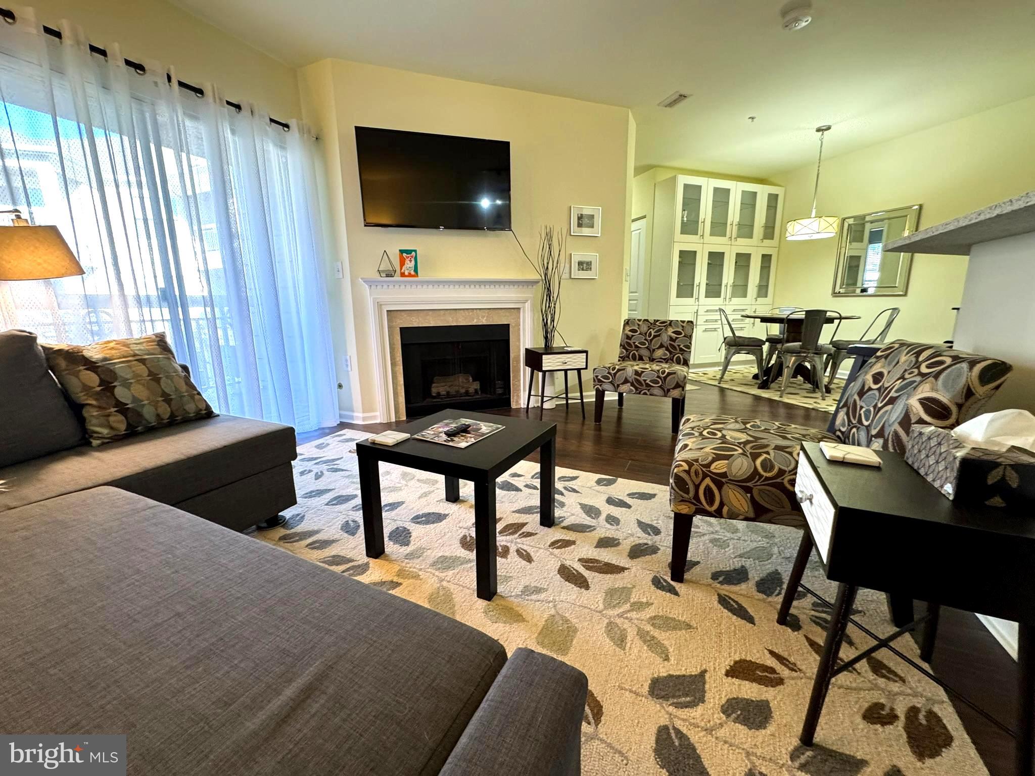 WORLDGATE CONDO - Residential