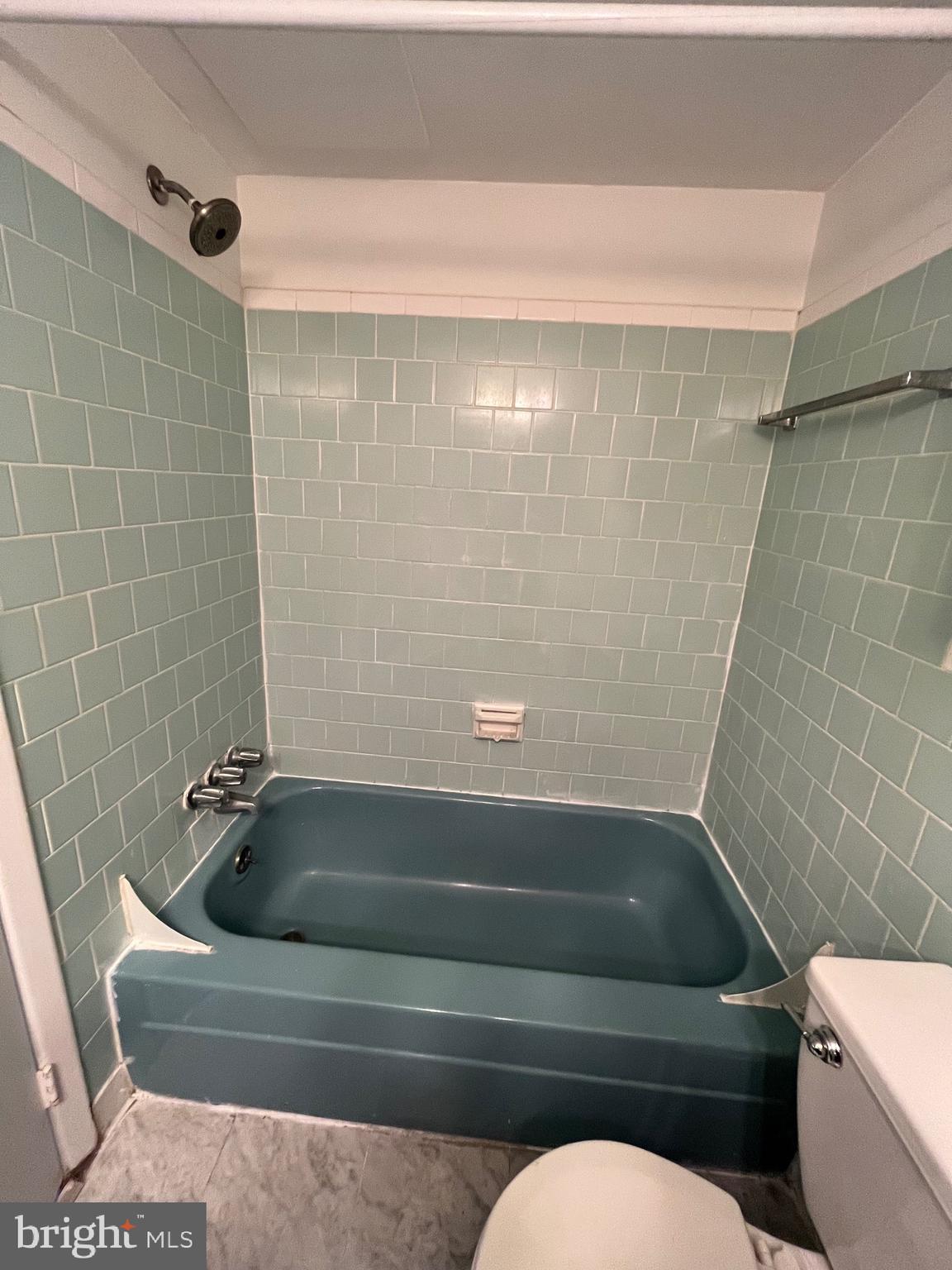 OCCOQUAN RIDGE - Residential Lease