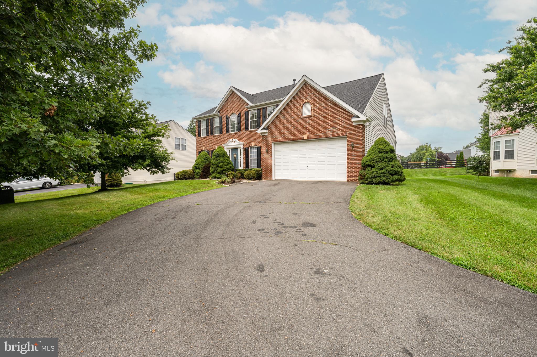 Beautiful colonial, approx. 2950 sf finished on top 2 floors, hardwood in kitchen, family, foyer, sunroom extension, family room w/ gas fireplace, vaulted ceilings, spacious kitchen w/ loads of cabinet & counter space, master bedroom suite w/ walk in closet, en-suite bath, nicely sized secondary bedrooms & hall bath, Lower level is unfinished-great for storage. Several recessed lights added in the main level. Close to great shopping, schools, restaurants.